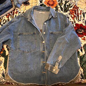 Veveret Boyfriend Denim Shirt/Jacket - Size S